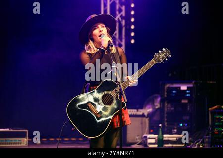 Johanna Mross von mehr als Worten lebt auf der Country Messe Erfurt in der Messehalle. Erfurt, 05.10.2024 *** Johanna Mross aus mehr als Worten live auf der Landesmesse Erfurt in der Messehalle Erfurt, 05 10 2024 Foto:XM.xWehnertx/xFuturexImagex words 4099 Stockfoto