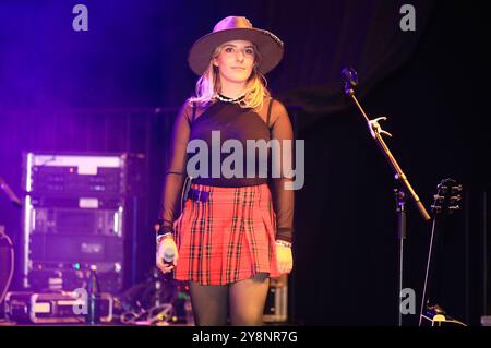 Johanna Mross von mehr als Worten lebt auf der Country Messe Erfurt in der Messehalle. Erfurt, 05.10.2024 *** Johanna Mross aus mehr als Worten live auf der Landesmesse Erfurt in der Messehalle Erfurt, 05 10 2024 Foto:XM.xWehnertx/xFuturexImagex words 4105 Stockfoto