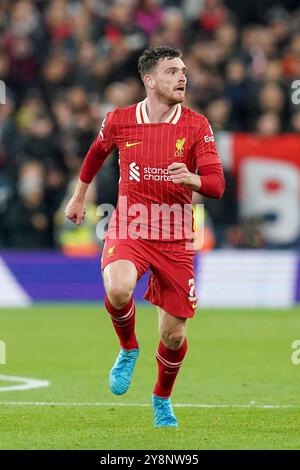 Liverpool, Großbritannien. Oktober 2024. Liverpool-Verteidiger Andrew Robertson (26) während des Spiels Liverpool FC gegen Bologna FC UEFA Champions League Runde 1 in Anfield, Liverpool, England, Großbritannien am 2. Oktober 2024 Credit: Every Second Media/Alamy Live News Stockfoto