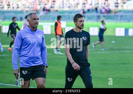 Cheftrainer Alessio Dionisi (Palermo F.C.) beim Spiel der italienischen Serie BKT zwischen Palermo F.C. und Salernitana am 6. Oktober 2024 im Renzo Barbera Stadion in Palermo, Italien Stockfoto