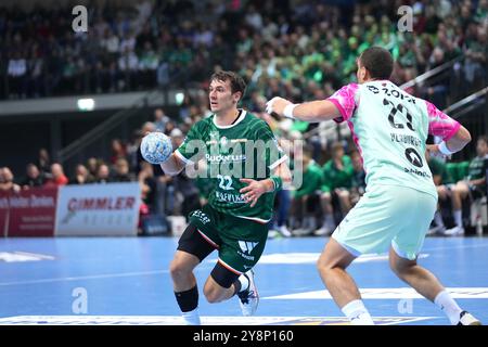 Wetzlar, Deutschland. Oktober 2024. Wetzlar, 6. Oktober 2024: Jona Schoch ( 22 Wetzlar) während des Liqui Moly Handball-Bundesliga-Spiels zwischen HSG Wetzlar und Füchse Berlin in der Buderus-Arena in Wetzlar. (Julia Kneissl/SPP) Credit: SPP Sport Press Photo. /Alamy Live News Stockfoto