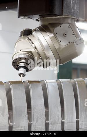 Fräsen, Bearbeitungszentrum, CNC-Werkzeugmaschine Biennale, Bilbao Exhibition Center, BEC, Bilbao, Bizkaia, Baskenland, Spanien. Stockfoto