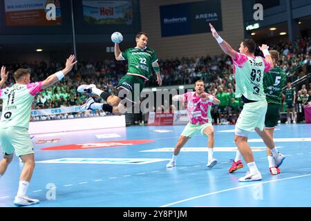 Wetzlar, Deutschland. Oktober 2024. Wetzlar, 6. Oktober 2024: Jona Schoch ( 22 Wetzlar) während des Liqui Moly Handball-Bundesliga-Spiels zwischen HSG Wetzlar und Füchse Berlin in der Buderus-Arena in Wetzlar. (Julia Kneissl/SPP) Credit: SPP Sport Press Photo. /Alamy Live News Stockfoto