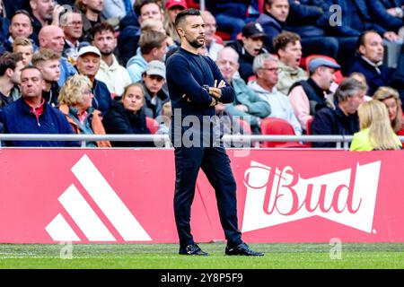 AMSTERDAM, 06-10-2024, JohanCruijff Arena, Football, Dutch Eredvisie, Saison 2024/2025, während des Spiels Ajax - FC Groningen, Ajax Trainer Francesco Farioli Credit: Pro Shots/Alamy Live News Stockfoto