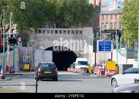 Eintritt zum Queensway Road Tunnel im Stadtzentrum von Liverpool, England, Großbritannien Stockfoto