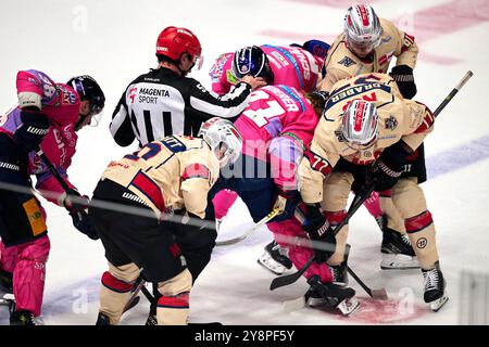 Berlin, Deutschland. Oktober 2024. Anstoss, GER, Eisbaeren Berlin vs. Nürnberg Ice Tigers, Eishockey Herren, Deutsche Eishockey Liga, Saison 2024/2025, 7. Spieltag, 06.10.2024. Foto: Eibner-Pressefoto/ Claudius Rauch Credit: dpa/Alamy Live News Stockfoto