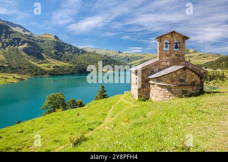 Chapelle de Roselend in der Barrage de Roselend - Reservoir - in der Nähe von Beaufort in Savoie, Rhône-Alpes, Frankreich Stockfoto