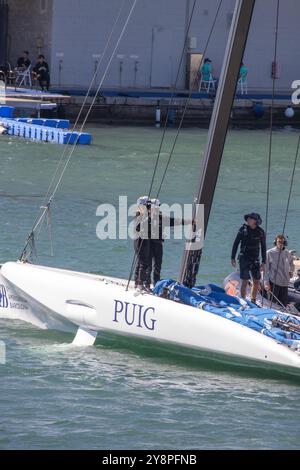 Barcelona, Spanien; 29. September 2024: Puig Women's America's Cup. Deutschlands Mannschaftstraining für die erste Frauenregatta in diesem Wettbewerb. Segler auf AC40. Stockfoto