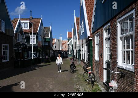 Marken, Niederlande - 25. August 2024: Marken ist ein Dorf in der Region Waterland und Zaan in Nordholland, Niederlande auf einer Halbinsel in der IJsselme Stockfoto