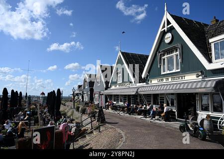 Marken, Niederlande - 25. August 2024: Marken ist ein Dorf in der Region Waterland und Zaan in Nordholland, Niederlande auf einer Halbinsel in der IJsselme Stockfoto