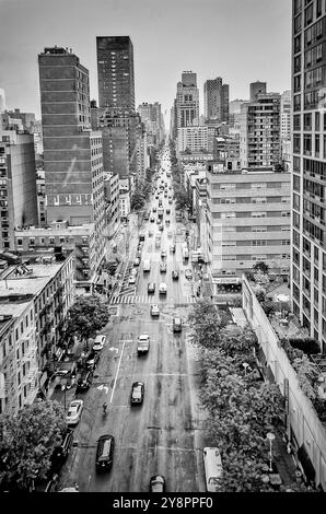 Luftaufnahme der 1nd Avenue in Midtown Manhattan, New York City, USA Stockfoto