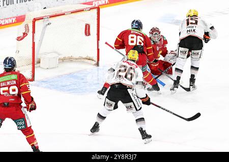 Eishockey DEL -7. Spieltag: Düsseldorfer EG vs Löwen Frankfurt am 06.10.2024 im PSD Bank Dome in Düsseldorf Tor zum 0:2 Foto: Osnapix Stockfoto