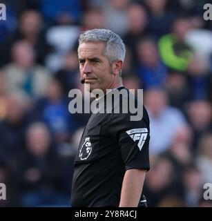 King Power Stadium, Leicester, Großbritannien. Oktober 2024. Premier League Football, Leicester City gegen Bournemouth; Schiedsrichter Darren Bond Credit: Action Plus Sports/Alamy Live News Stockfoto