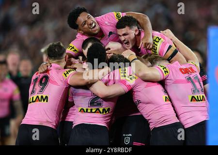 Sydney, Australien, 6. Oktober 2024. Penrith-Spieler reagieren auf den Sieg im Grand Final des NRL-Spiels zwischen Panthers und Storm im Accor Stadium am 06. Oktober 2024 in Sydney. Quelle: Pete Dovgan/Speed Media/Alamy Live News Stockfoto