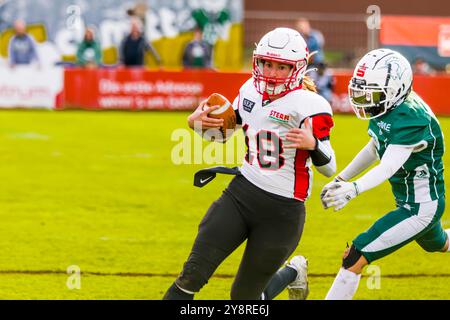 Schwaebisch Hall Deutschland. 06. Oktober 2024 Deutsche Fußball-Liga, Damenbundesliga, Ladies Bowl, Stuttgart Scorpion Schwestern - Schwäbisch Hall Einhörner in der Optima in der Schwäbisch Hall Deutschland am 06.Okt. 2024, Stuttgart Scorpions Sisters / QB # 18 Nora Cermak . Stockfoto