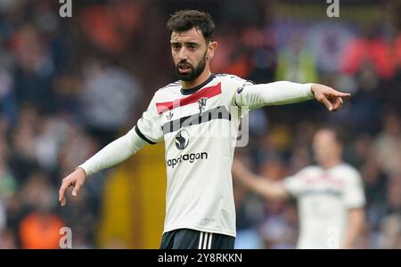 Birmingham, Großbritannien. Oktober 2024. Bruno Fernandes von Manchester United während des Premier League-Spiels im Villa Park, Birmingham. Der Bildnachweis sollte lauten: Andrew Yates/Sportimage Credit: Sportimage Ltd/Alamy Live News Stockfoto