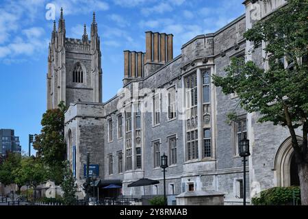 Toronto, Kanada - 6. Oktober 2024: University of Toronto, Hart House, Gebäude, gotische Architektur Stockfoto