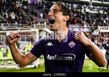 Firenze, Italien. Oktober 2024. Edoardo Bove von ACF Fiorentina feiert am 6. Oktober 2024 im Artemio Franchi Stadion in Florenz (Italien) das Fußballspiel der Serie A zwischen ACF Fiorentina und AC Milan. Quelle: Insidefoto di andrea staccioli/Alamy Live News Stockfoto