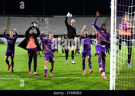 Firenze, Italien. Oktober 2024. David de Gea von ACF Fiorentina (c) und seine Teamkollegen feiern am 6. Oktober 2024 im Artemio Franchi Stadion in Florenz (Italien) das Fußballspiel der Serie A zwischen ACF Fiorentina und AC Milan. Quelle: Insidefoto di andrea staccioli/Alamy Live News Stockfoto