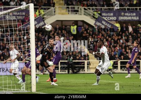 Florenz, Italien. Oktober 2024. Mailands Christian Pulisic Tor 1-1 beim Spiel der Serie A Enilive 2024/2025 zwischen Fiorentina und Mailand - Serie A Enilive im Artemio Franchi Stadion - Sport, Fußball - Florenz, Italien - Sonntag, 6. Oktober 2024 (Foto: Massimo Paolone/LaPresse) Foto: LaPresse/Alamy Live News Stockfoto