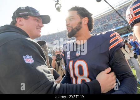 Chicago, Usa. Oktober 2024. Chicago Bears Quarterback Caleb Williams (18) feiert den Sieg der Bears 36-10 über die Carolina Panthers im Soldier Field in Chicago am Sonntag, den 6. Oktober 2024. Foto: Mark Black/UPI Credit: UPI/Alamy Live News Stockfoto