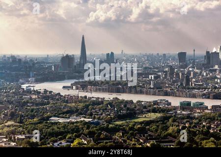 City of London, The Shard, London Bridge und Wapping Warehouses, London Skyine, England Stockfoto