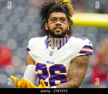 Houston, Tx, USA. Oktober 2024. Bills Running Back Ty Johnson (26) auf dem Spielfeld während des Vorspiels vor dem Start eines NFL-Spiels zwischen den Houston Texans und den Buffalo Bills am 6. Oktober 2024 in Houston. (Kreditbild: © Scott Coleman/ZUMA Press Wire) NUR REDAKTIONELLE VERWENDUNG! Nicht für kommerzielle ZWECKE! Stockfoto