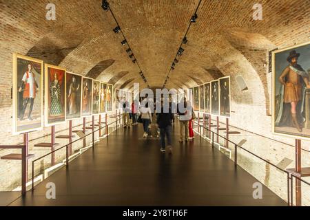 Venaria reale, Turin, Italien, 16. Juli 2023: Alte Galerie, Museum mit Gemäldeperspektive, Europa Stockfoto