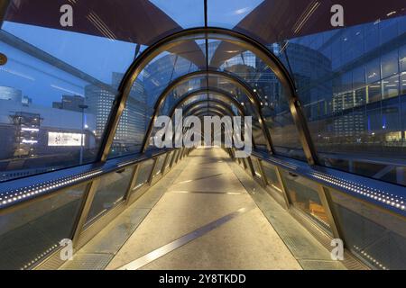 Japan Bridge, La Defense, Paris, Frankreich, Europa Stockfoto