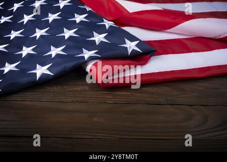 US-Flagge auf Holzhintergrund mit Kopierraum Stockfoto