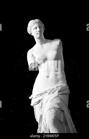Paris, Frankreich, ca. August 2021: Venus de Milo, antike Statue, die gemeinhin Aphrodite in Europa repräsentiert Stockfoto