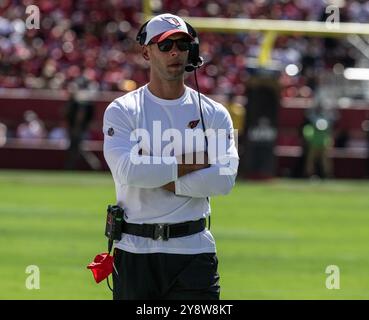 Santa Clara, Usa. Oktober 2024. Jonathan Gannon, Cheftrainer der Arizona Cardinals, spielt am Sonntag, den 6. Oktober 2024, in Santa Clara, Kalifornien, bei den San Francisco 49ers im Levi's Stadium. Die Cardnals besiegten die 49ers 24:23. Foto: Terry Schmitt/UPI Credit: UPI/Alamy Live News Stockfoto