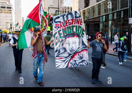 Chicago, USA. Oktober 2024. Gruppen, die sowohl Palästina als auch Israel unterstützen, trafen sich einzeln in Anerkennung des Jahres seit dem 7. Oktober des Hamas-Angriffs auf Israel, bei dem über 1.000 Israelis getötet wurden, die zum Krieg im Gazastreifen führten Credit: David Jank/JankPhoto/Alamy Live News. Stockfoto