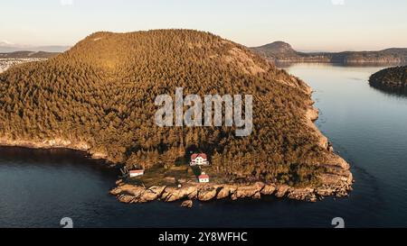 Aus der Vogelperspektive des Burrows Island Lighthouse, Washington State, USA Stockfoto