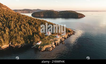 Aus der Vogelperspektive des Burrows Island Lighthouse, Washington State, USA Stockfoto