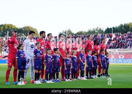 AC Monza Aufstellung während des italienischen Meisterschaftsspiels Serie A zwischen AC Monza und AS Roma am 6. Oktober 2024 im U-Power Stadion in Monza, Italien - Foto Morgese-Rossini / DPPI Stockfoto