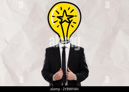 Geschäftsmann mit Glühbirne, kluger Mensch, kreative Ideen, Führung, isoliert auf beigefarbenem, zerknittertem Papierhintergrund Stockfoto