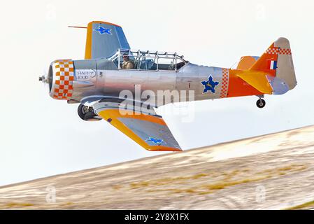 Sivrihisar Eskisehir Turkiye 09 21 2024 1953 NORTH AMERICAN T-6G TEXAN Happy Hour auf der SHG Air Show Stockfoto