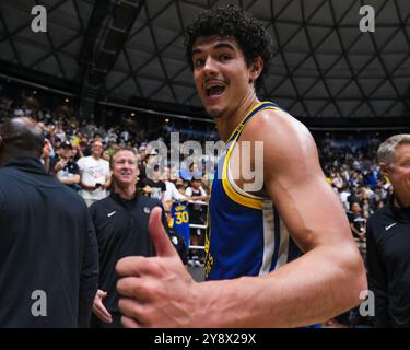 Honolulu, Hawaii, USA. Oktober 2024. Der Stan Sheriff in Honolulu, Hawaii, ist ein Lächeln nach dem NBA-Basketballspiel zwischen den Los Angeles Clippers und den Golden State Warriors in der Simplify Arena. Glenn Yoza/CSM/Alamy Live News Stockfoto