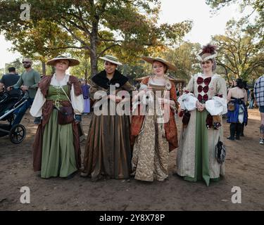 Mittelalterliches Texas Renaissance Festival Kostüme Stockfoto