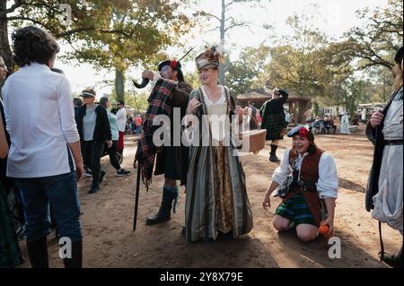 Darsteller Des Texas Renaissance Festivals Im Mittelalterlichen Stil Stockfoto