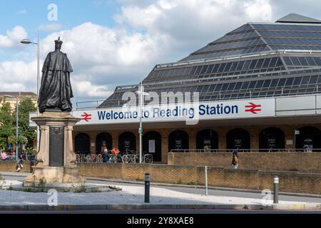 Reading Station, Blick auf den Bahnhof in Berkshire Town, England, Großbritannien Stockfoto