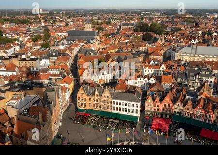 Belgien, Flandern, Brügge, Grote Markt, erhöhter Blick auf die Sint Jakobssrtraat von Belfort Stockfoto