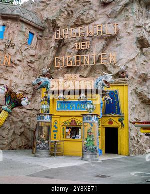 Urgewalt der Giganten, Jurassic Park Fun House, Prater Vergnügungspark, Wien, Österreich, Europa. Stockfoto