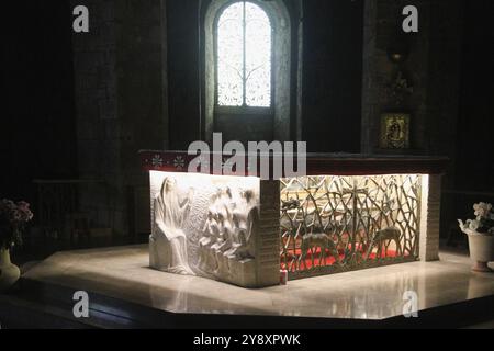 Kathedrale Von Montefiascone, Montefiascone, Italien. Der Altar in der Krypta der heiligen Lucia Filippini. Stockfoto