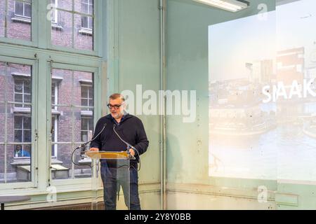 Antwep, Belgien. Oktober 2024. Peter de Wilde, CEO von Toerisme Vlaanderen, hält am Montag, den 7. Oktober 2024 in Antwerpen eine Rede zur Präsentation des Konzepts des Smaakhaven. Das Smaakhaven wird zum kulinarischen Erlebniszentrum Flanders und wird im Loodswezen-Gebäude und im Boje-Schuppen an den Antwerpener Scheldt-Kais untergebracht sein. BELGA FOTOSTATION VANDAEL Credit: Belga Nachrichtenagentur/Alamy Live News Stockfoto