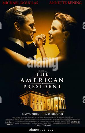 The American President (1995) unter der Regie von Rob reiner mit Michael Douglas, Martin Sheen und Annette Bening. Ein verwitweter US-Präsident verliebt sich in einen Umweltlobbyisten, während er sich während seiner Wiederwahl mit politischen Herausforderungen auseinandersetzt. Foto eines Original-Posters aus dem Jahr 1995 in den USA ***NUR ZUR REDAKTIONELLEN VERWENDUNG***. Quelle: BFA / Columbia Pictures Stockfoto