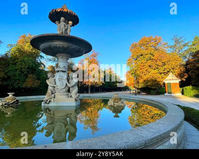 Alcachofa Brunnen. El Retiro Park, Madrid, Spanien. Stockfoto