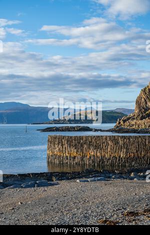 Ellenabeich Hafenmauer, neben Easdale Island, in der Nähe von Oban, Argyll und Bute, Schottland, Großbritannien Stockfoto