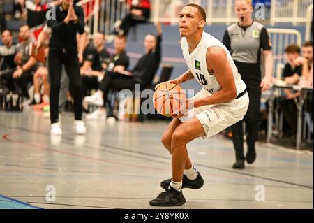 Essen, Deutschland. Oktober 2024. Isaiah Sanders (ETB Miners) ProB BARMER 2. Basketball-Bundesliga – ETB Miners – Gartenzaun 24 Baskets Paderborn am 05. Oktober 2024 in der Sporthalle am Hallo, Endstand 94:82 vor 823 Zuschauer Credit: dpa/Alamy Live News Stockfoto